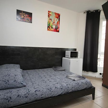09 - Chambre Proche Paris Et Transports Avec Tv Wifi Saint-Denis  Exteriör bild